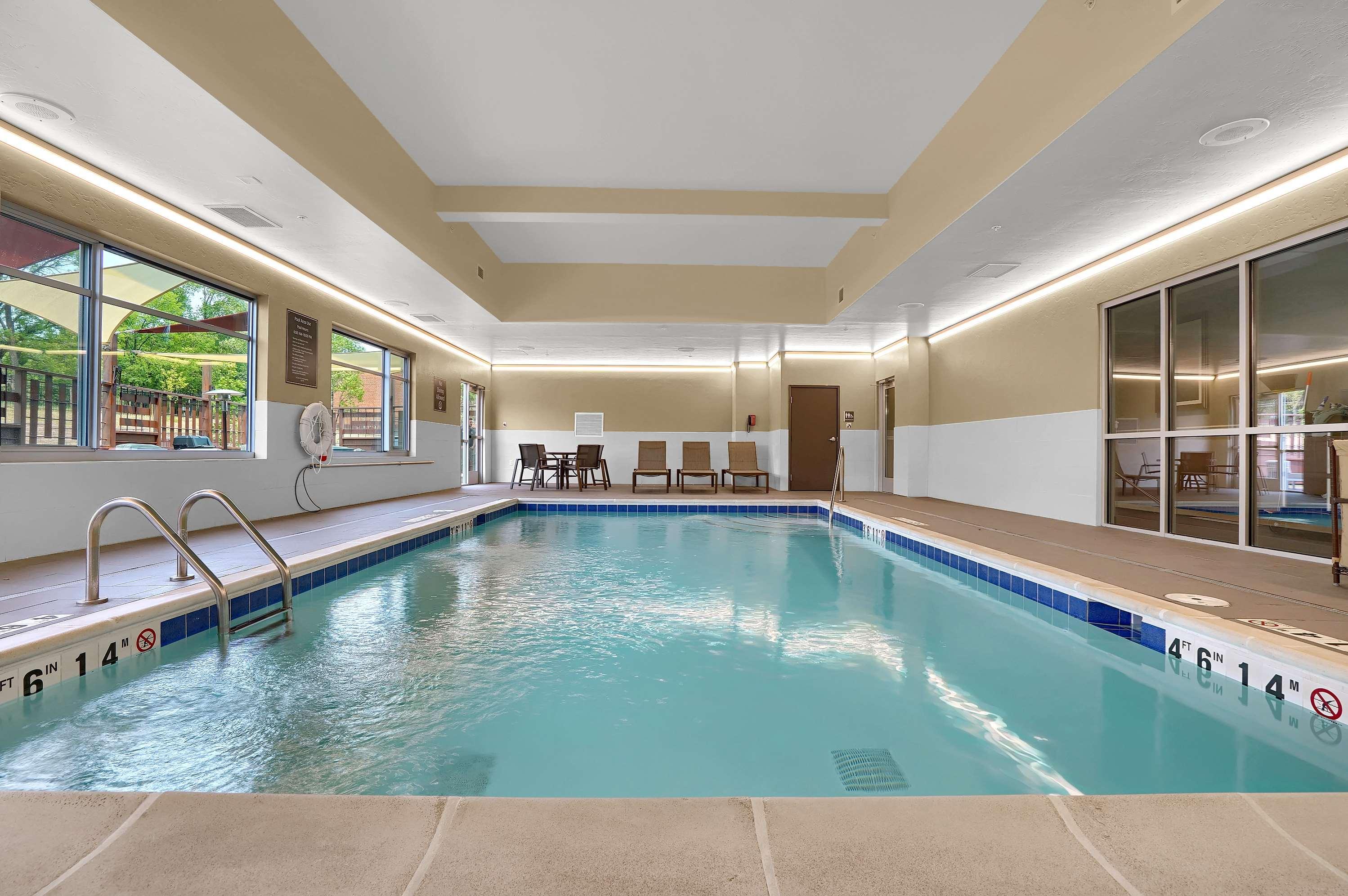 Best Western Plus Fillmore Inn & Suites Colorado Springs Exterior photo