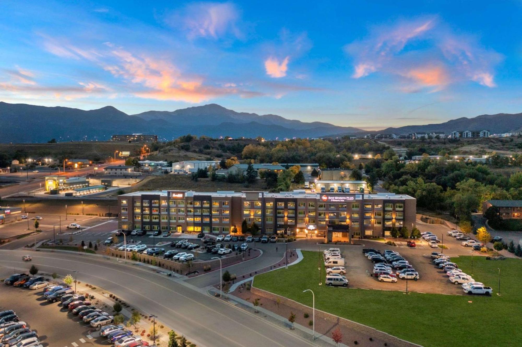 Best Western Plus Fillmore Inn & Suites Colorado Springs Exterior photo